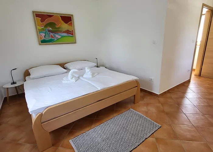 Belka With Terrace&bbq 度假居 *